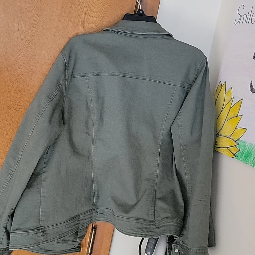 Green jacket - Picture 7 of 7